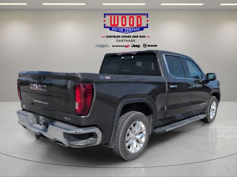 Used 2022 GMC Sierra 1500 SLT w/ SLT Premium Package AWD/4WD image 3
