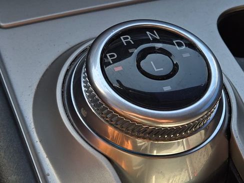 Used 2022 Ford Explorer XLT image 29