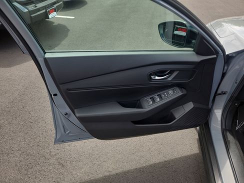 Used 2025 Honda Accord SE image 15