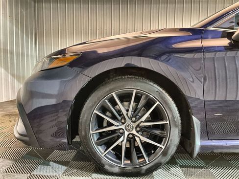 Used 2021 Toyota Camry SE w/ Cold Weather Package image 29