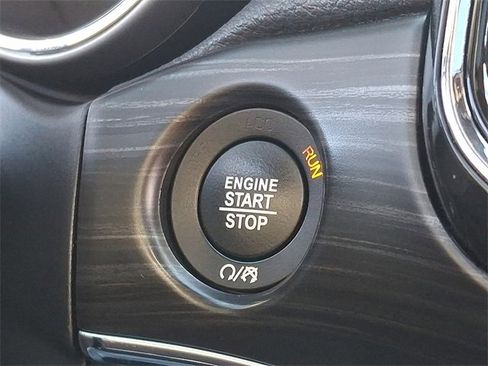 Used 2021 Jeep Grand Cherokee Limited image 26