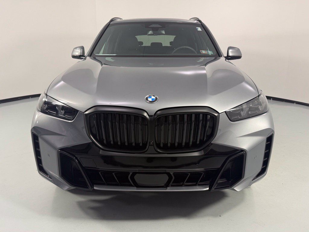 Certified 2025 BMW X5 xDrive40i w/ M Sport Package AWD/4WD image 4