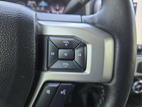 Used 2022 Ford F250 4x4 Crew Cab Super Duty image 24