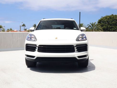 Certified 2021 Porsche Cayenne AWD/4WD image 6
