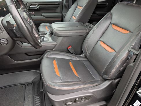 Used 2023 GMC Sierra 1500 AT4 w/ Technology Package image 5