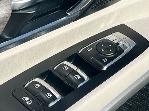 Used 2022 Kia Telluride EX w/ EX Premium Package AWD/4WD image 18