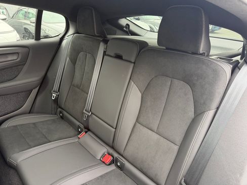 Used 2023 Volvo C40 P8 Recharge Plus w/ Protection Package Premier AWD/4WD image 40