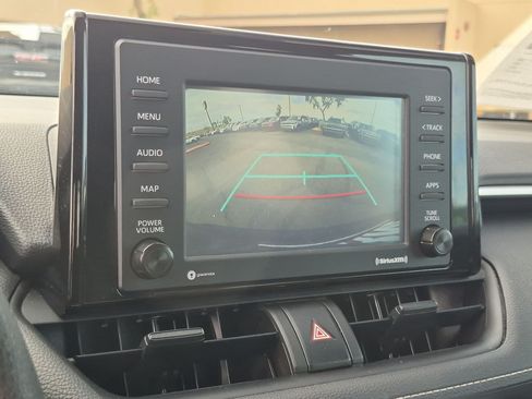 Used 2021 Toyota RAV4 XLE w/ Carpet Mat Package (TMS) FWD image 19