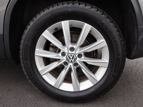 Used 2014 Volkswagen Tiguan SE AWD/4WD image 41