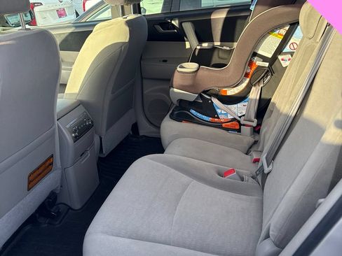 Used 2012 Toyota Highlander 4WD w/ Tech Pkg image 15