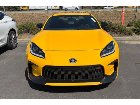 Used 2026 Toyota GR86 YUZU Limited w/ GR Aero Kit RWD image 3