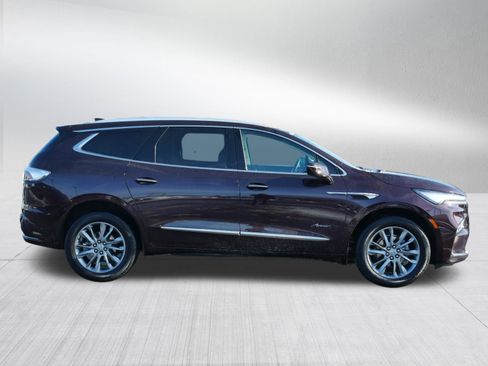 Used 2023 Buick Enclave Avenir w/ Avenir Technology Package image 8