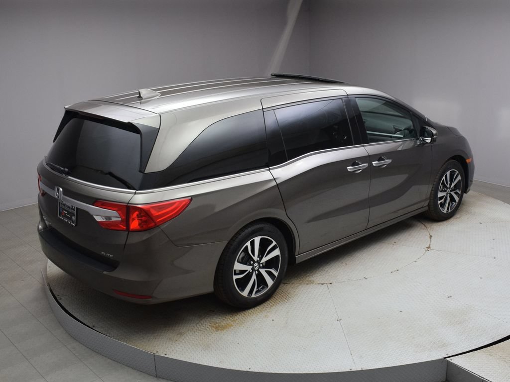 Used 2018 Honda Odyssey Elite image 9