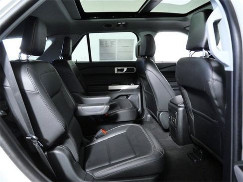 Certified 2023 Ford Explorer XLT w/ Equipment Group 202A image 12