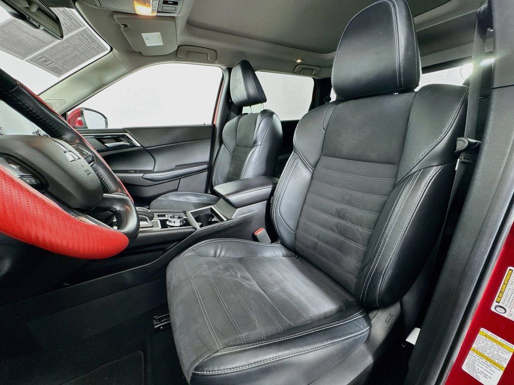 Used 2022 Mitsubishi Outlander SE AWD/4WD image 29
