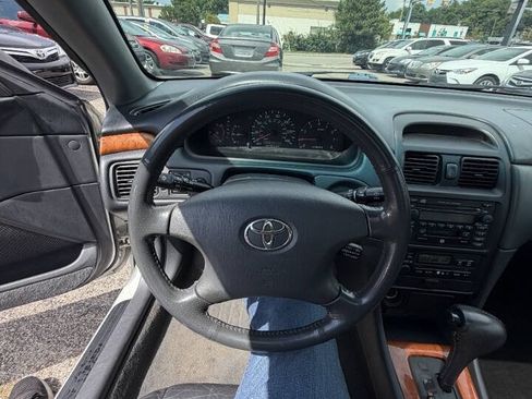 Used 2002 Toyota Solara SE FWD image 9