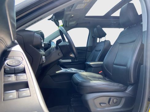 Used 2022 Ford Explorer Limited w/ Equipment Group 301A AWD/4WD image 14