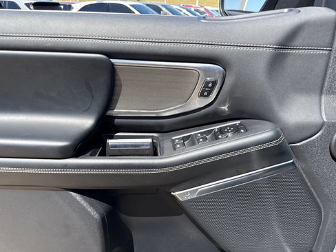 Used 2025 Ford Expedition Max Platinum AWD/4WD image 16