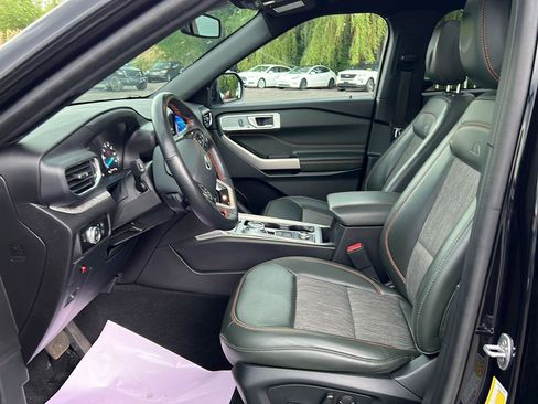 Used 2022 Ford Explorer Timberline w/ Timberline Technology Package AWD/4WD image 4