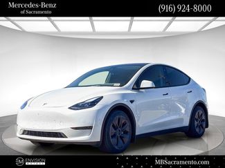 Used 2022 Tesla Model Y Long Range video 1