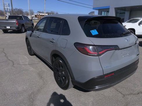 Used 2025 Honda HR-V Sport image 16