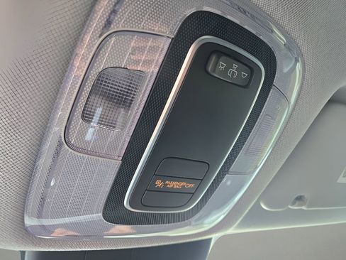 Used 2025 Hyundai Elantra Blue image 22