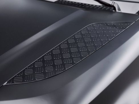 Used 2025 Land Rover Defender 110 V8 image 8