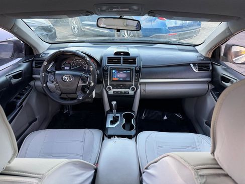 Used 2012 Toyota Camry LE image 40