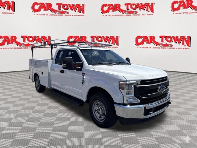 Used 2022 Ford F250 XL w/ Power Equipment Group RWD image 2