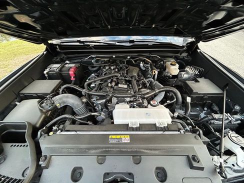 Used 2025 Toyota Tacoma SR w/ SR Upgrade Package image 11