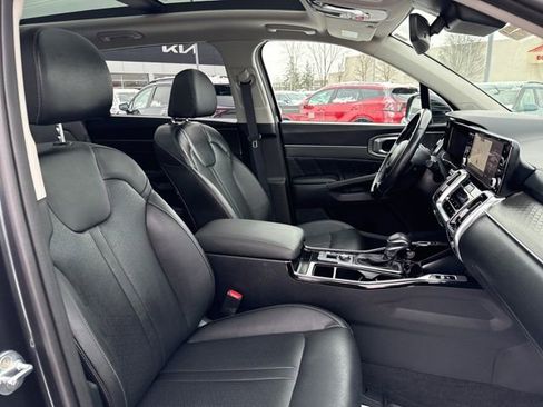Used 2023 Kia Sorento SX image 51