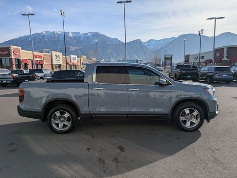 Used 2023 Honda Ridgeline RTL-E image 2