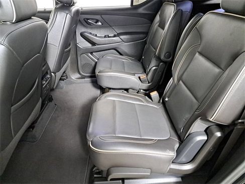 Used 2022 Chevrolet Traverse Premier w/ Redline Edition image 12