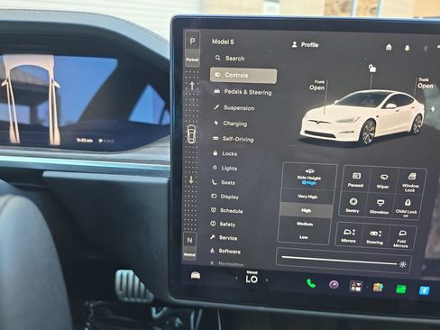 Used 2022 Tesla Model S Standard Range AWD/4WD image 16