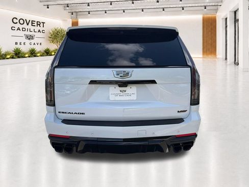 Certified 2026 Cadillac Escalade V w/ LPO, ONYX Package AWD/4WD image 12