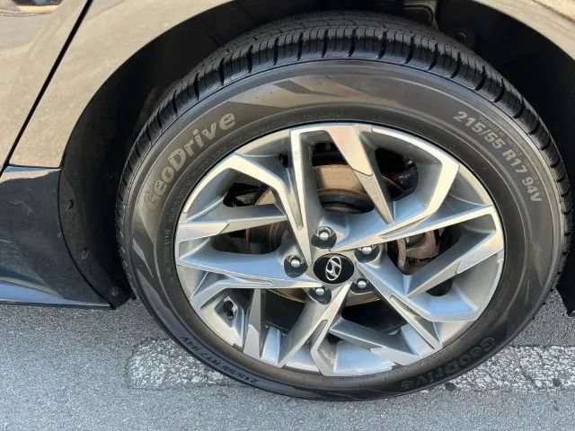 Used 2023 Hyundai Sonata SEL FWD image 12