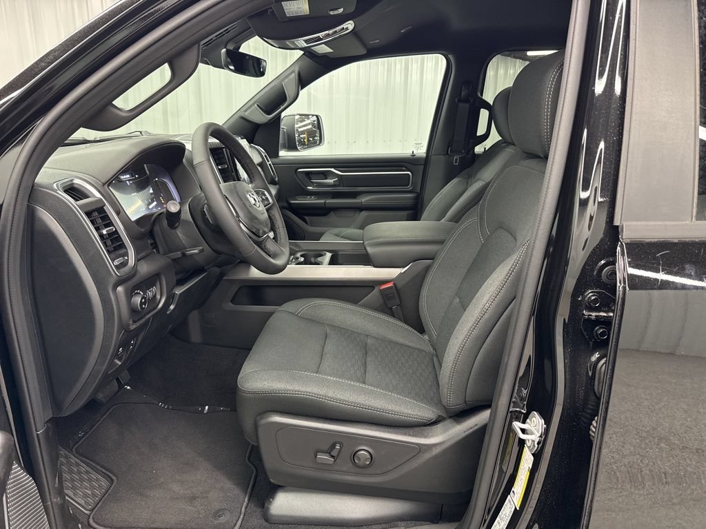 New 2026 RAM 1500 Big Horn AWD/4WD image 18
