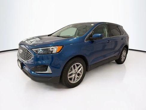 Used 2023 Ford Edge SEL AWD/4WD image 3