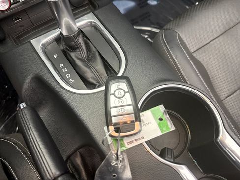 Used 2019 Ford Mustang Premium RWD image 22