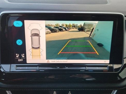 Used 2024 Volkswagen Atlas Cross Sport SEL R-Line image 6