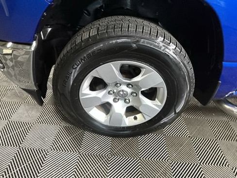 Used 2019 RAM 1500 Big Horn AWD/4WD image 9