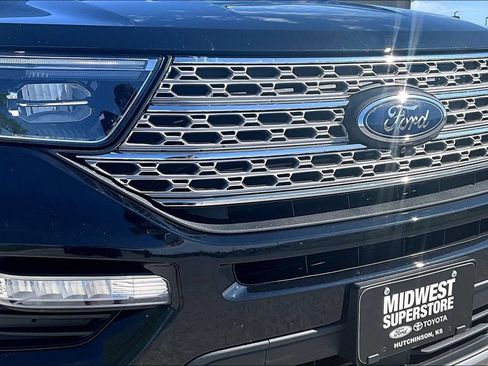 Used 2023 Ford Explorer Limited w/ Equipment Group 301A AWD/4WD image 29