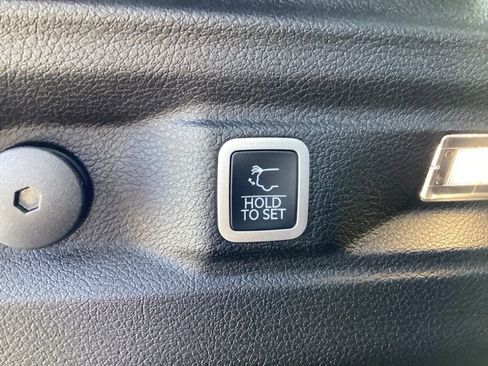 New 2025 Jeep Grand Cherokee L Laredo w/ Luxury Tech Group I AWD/4WD image 16