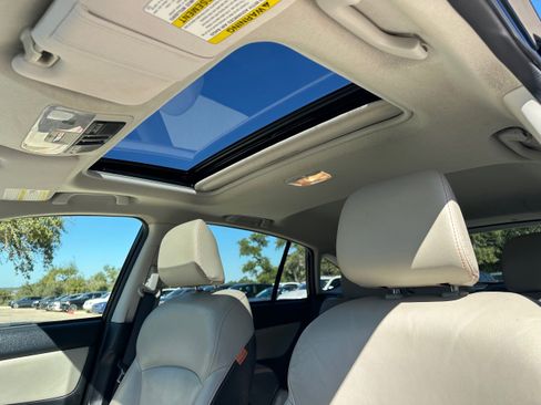 Used 2017 Subaru Crosstrek 2.0i Limited image 24