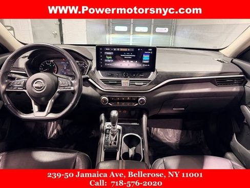 Used 2024 Nissan Altima 2.5 SR w/ SR Premium Package image 16