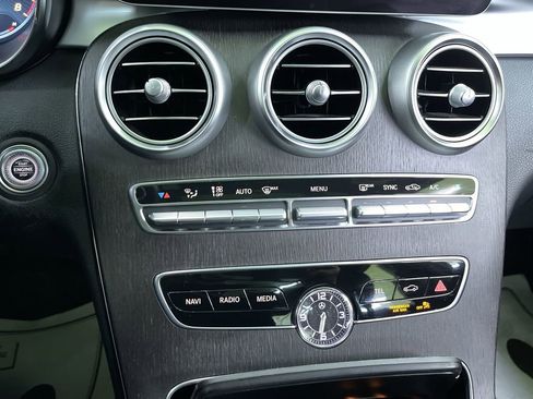 Used 2021 Mercedes-Benz C 300 Sedan image 23