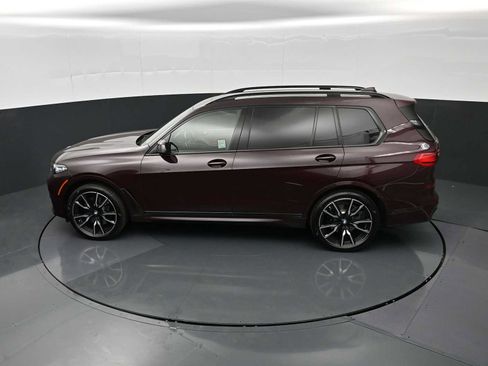 Used 2021 BMW X7 xDrive40i w/ M Sport Package AWD/4WD image 25