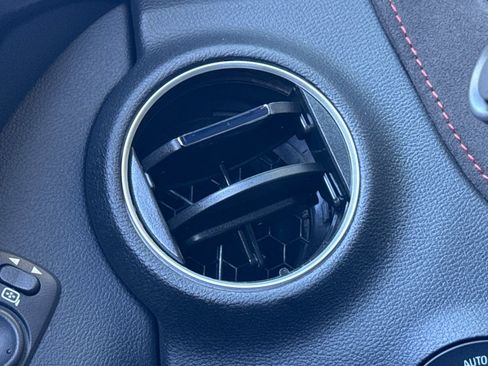 Used 2014 Chevrolet Camaro ZL1 RWD image 27