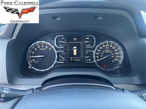 Used 2020 Toyota Tundra SR5 w/ SR5 Upgrade Package RWD image 18