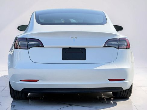Used 2023 Tesla Model 3 Standard Range image 2